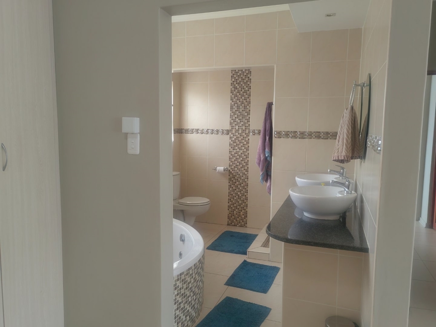 4 Bedroom Property for Sale in Rhodesdene Northern Cape